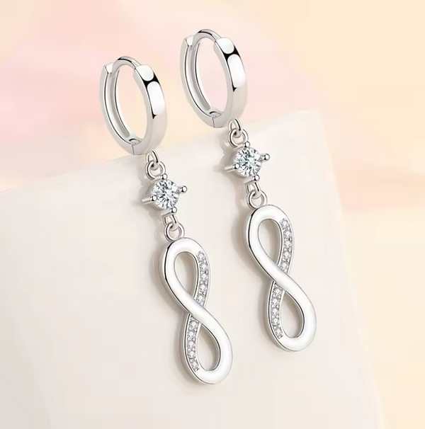 Edle 925 Sterling Silber Unendlichkeits-Ohrringe mit funkelnden Zirkonia