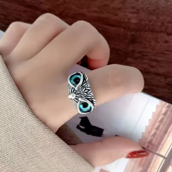 Ring mit Eulenmotiv, Silber, geschwärzt mit blauen Augen, Größe wählbar