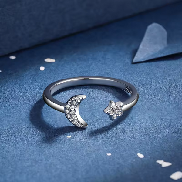 Damen Ring m. Stern- Mund motiv 925er Silber -Zirkonia, schlank und verstellbar.