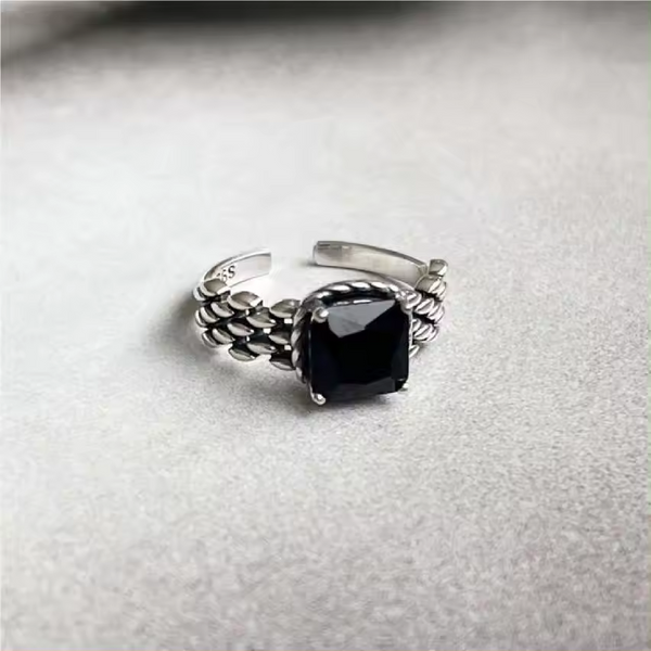 Damen Ring minimalistischen Retro-Stil quadratischem schwarzen Diamanten