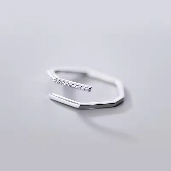 Schmaler & Dünn Ring m.einer Seite Zirkonia - einer glatten Seite, Silber 925