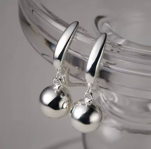 925 Sterling Silber Ohrringe mit Kugelanhänger – Glänzende Damen Creolen