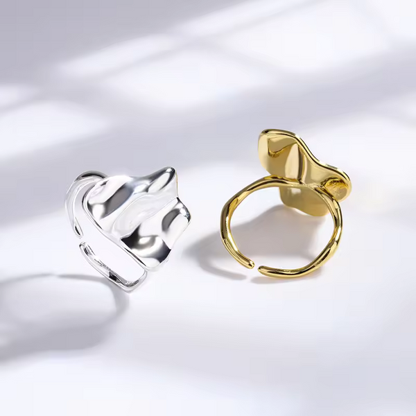 Herrenring, Silber 925, glatt, unregelmäßig konkav-konvex, größenverstellbar