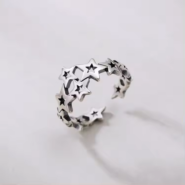 Ring m. geschwärzten Sternen, Sterlingsilber 925, wählbare Größe.