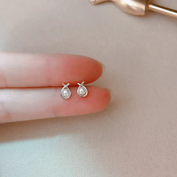 Mini Zarte Damen-Ohrstecker – Perlen-Design, minimalistisch & elegant
